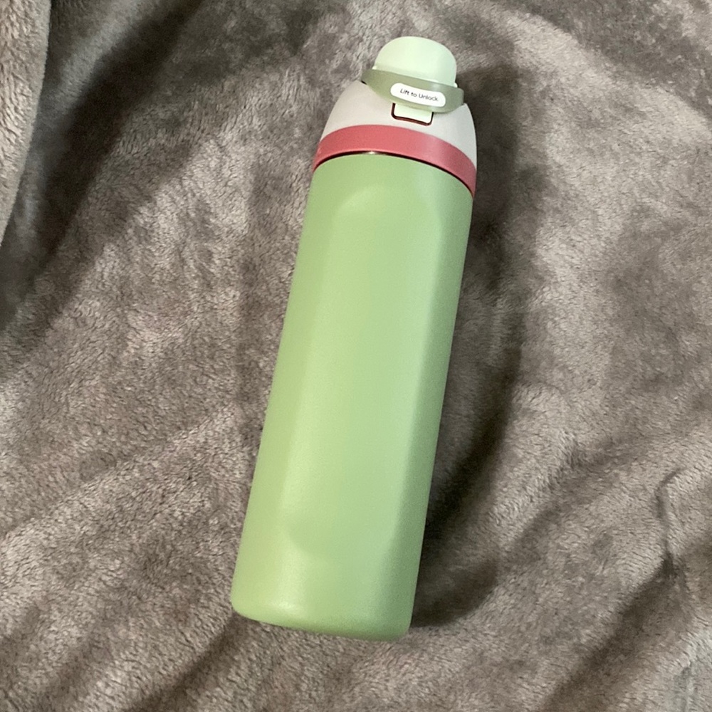 Brand new Owala 24 oz sage